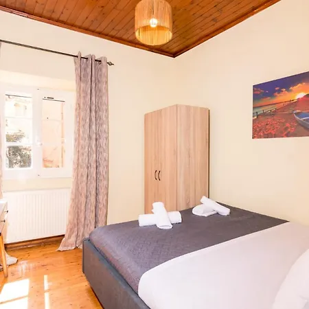 Tenedos Old Town * コルフ島