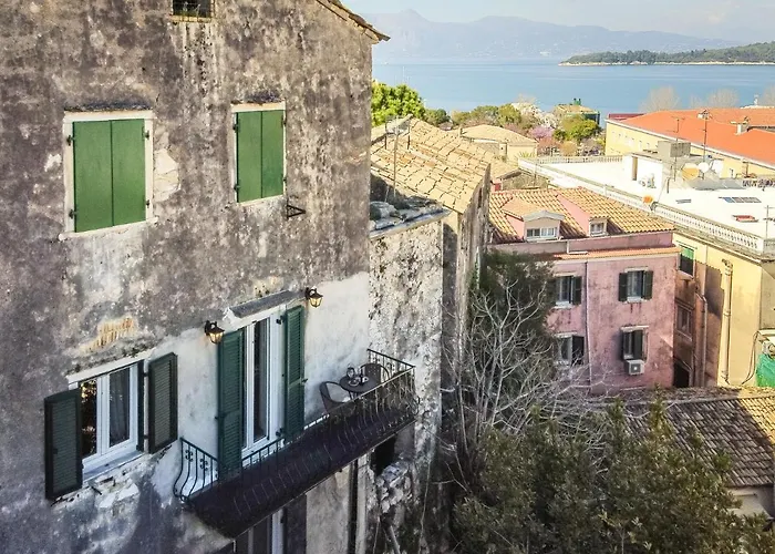 Tenedos Old Town Apartment *